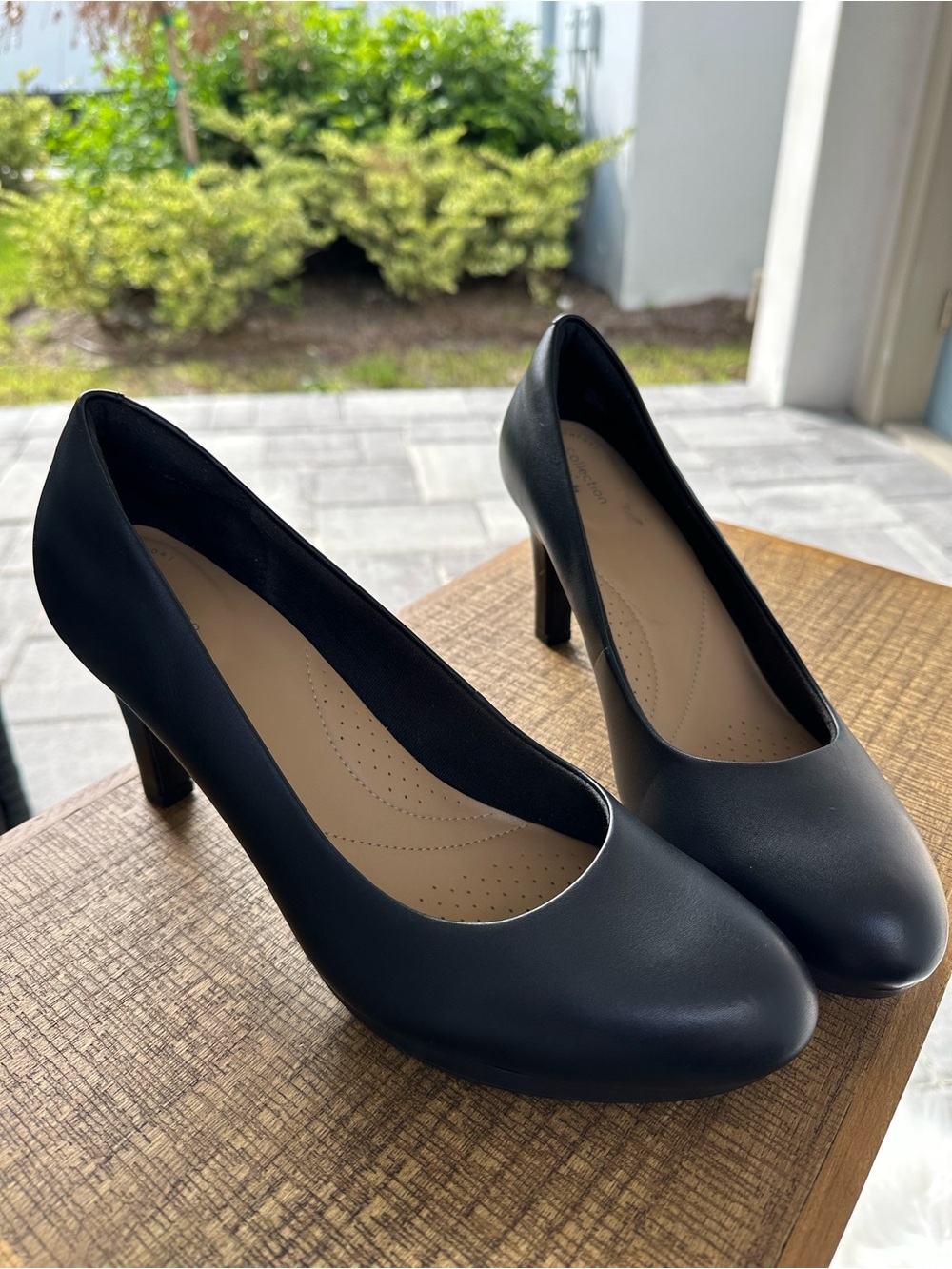 Clark’s Ultimate Comfort Collection Black Women's Mid Heel Pumps